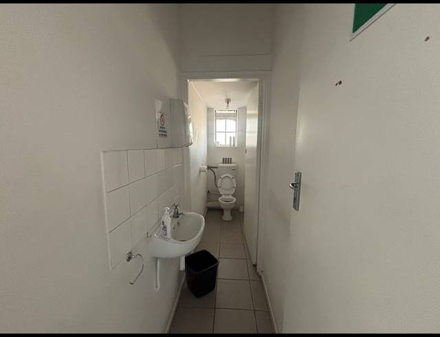 677M² WAREHOUSE TO LET IN PAROW INDUSTRIAL